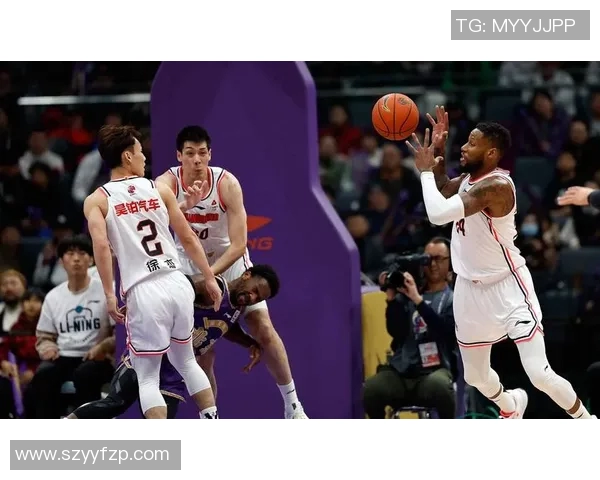 广东大益迎战北控争夺季后赛席位双方实力对决引发球迷热议