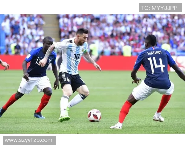 法国与中国足球队的对决:历史交锋与未来展望分析 法国与中国足球队的对决:历史交锋与未来展望分析