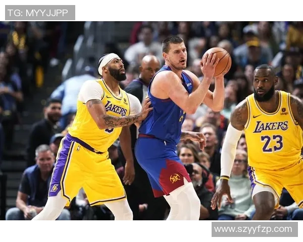 湖人对决掘金精彩回顾：谁将赢得季前赛的胜利与荣耀