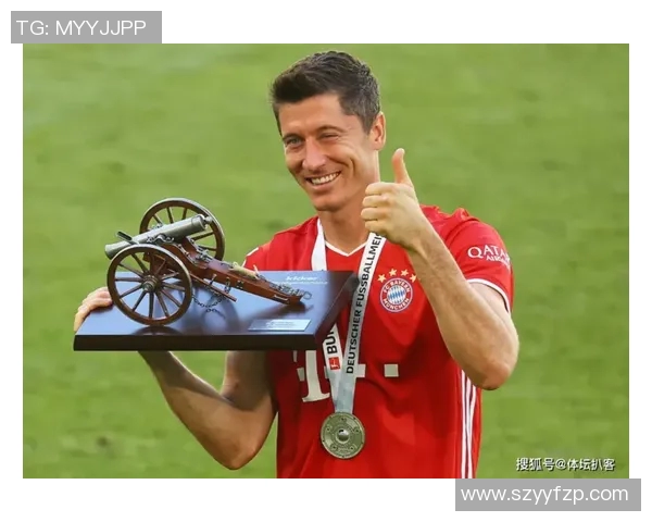 莱万再创辉煌：从足坛巨星到传奇教练的华丽转身