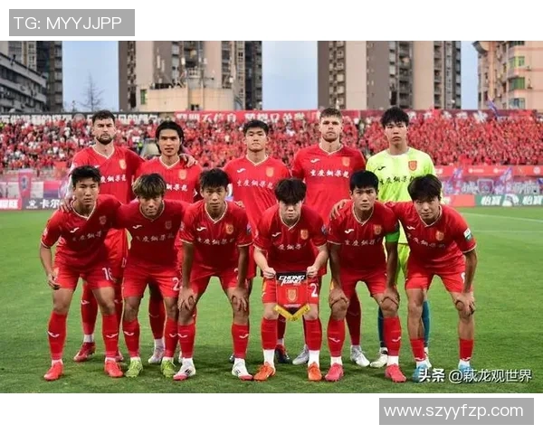 重庆足球队技术争议引发热议球迷与专家各执己见探讨战术与裁判判罚 重庆足球队技术争议引发热议球迷与专家各执己见探讨战术与裁判判罚