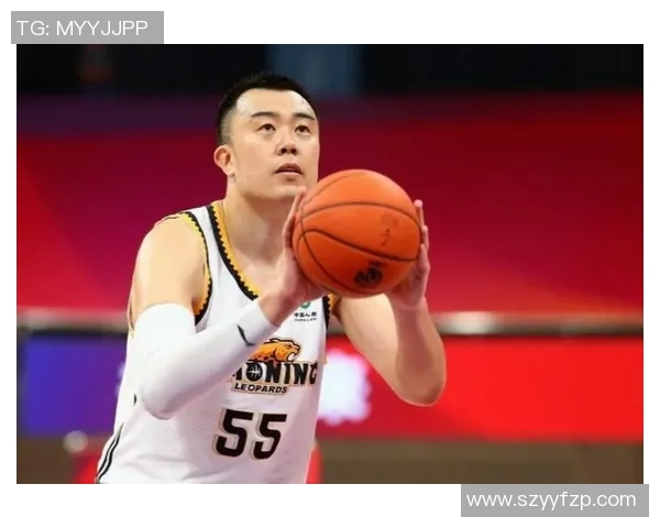 韩德君：从篮球新星到CBA传奇的成长之路与辉煌成就